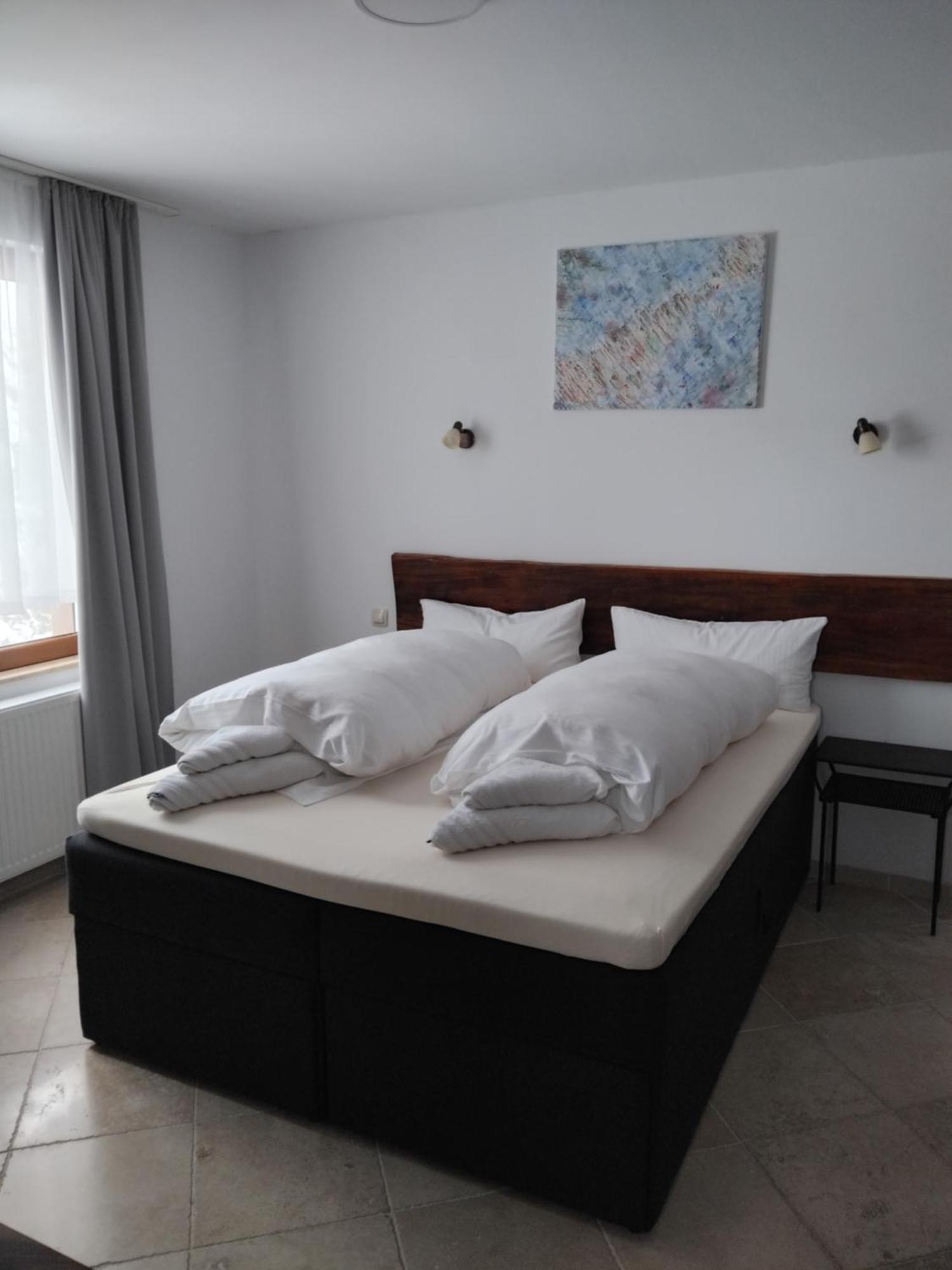 D Villa Mineralni Bani Esterno foto